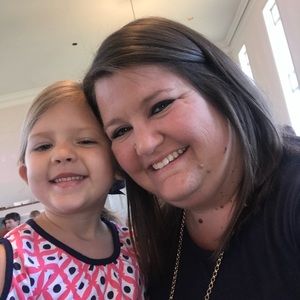 Meet your Posher, Lauren